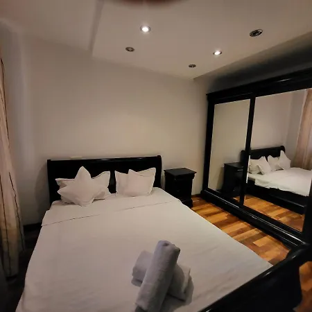 Park Apartment