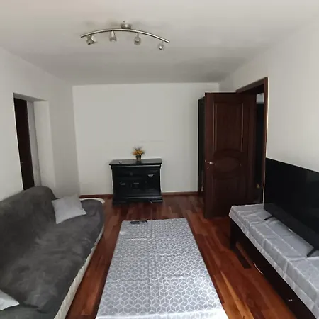 Park Apartment *